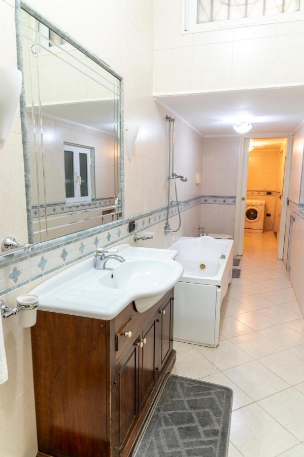 Deluxe Apartment With Garden In Vomero Νάπολη Εξωτερικό φωτογραφία