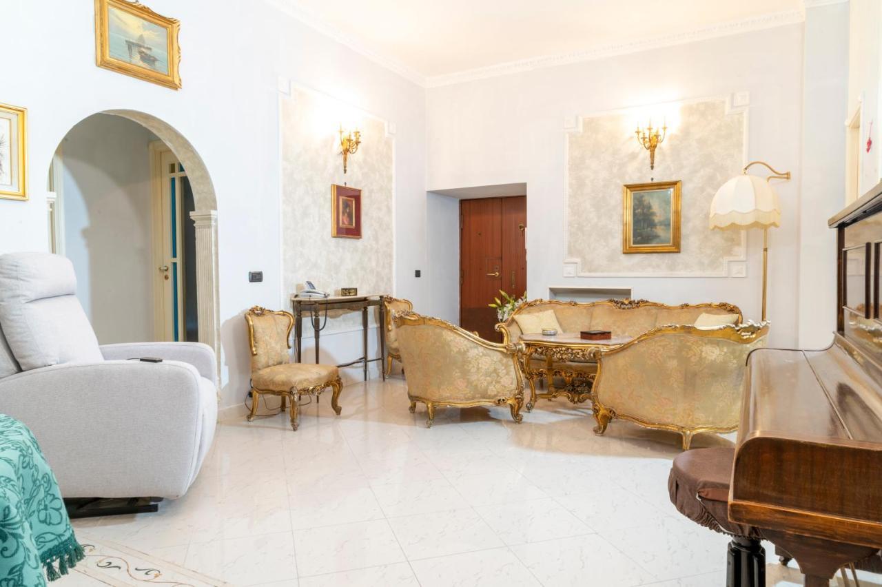 Deluxe Apartment With Garden In Vomero Νάπολη Εξωτερικό φωτογραφία