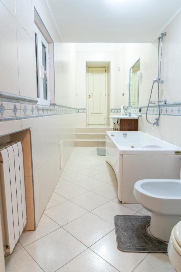 Deluxe Apartment With Garden In Vomero Νάπολη Εξωτερικό φωτογραφία