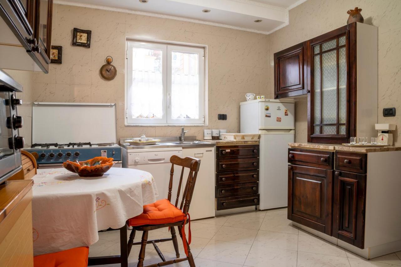Deluxe Apartment With Garden In Vomero Νάπολη Εξωτερικό φωτογραφία