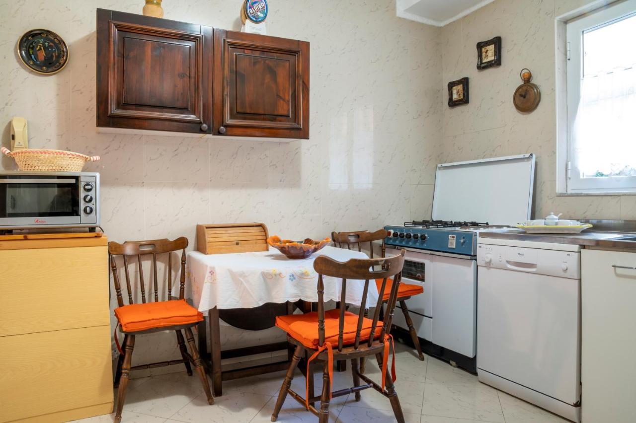 Deluxe Apartment With Garden In Vomero Νάπολη Εξωτερικό φωτογραφία